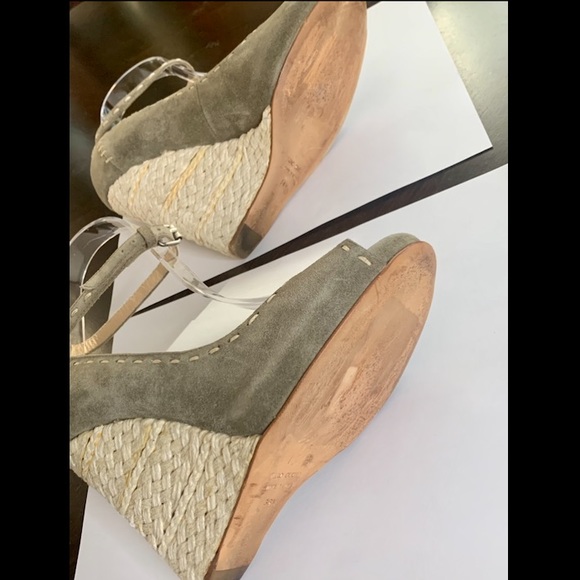 💫HP‼️💫 GIUSEPPE ZANOTTI Wedges in Grayish-Sage Color, Size 38.5 (US 8.5) - Picture 11 of 11